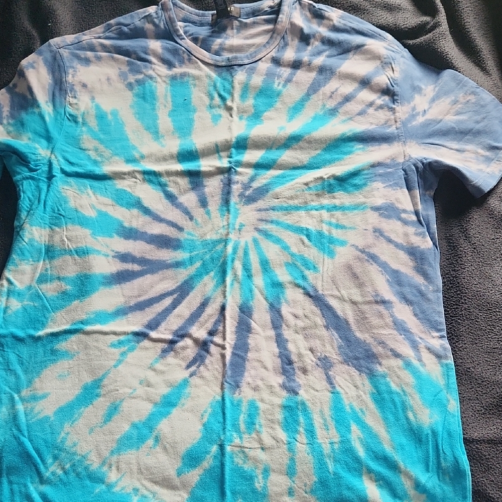 Forever 21 Blue and White Short Sleeve Tee